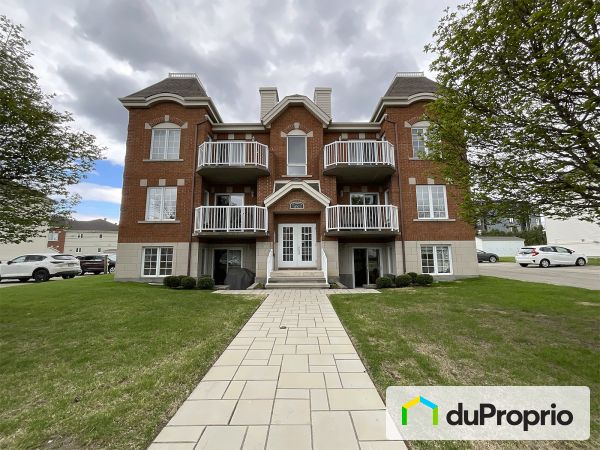 6-60 boulevard Binette, St-Eustache for sale