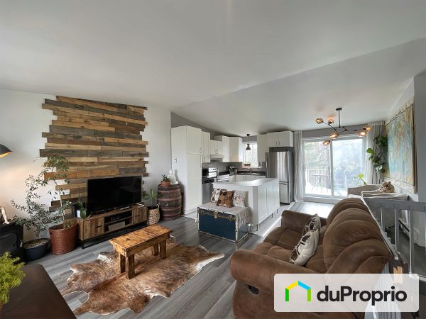 239, rue de la Coulée, Ste-Marthe-Sur-Le-Lac à vendre