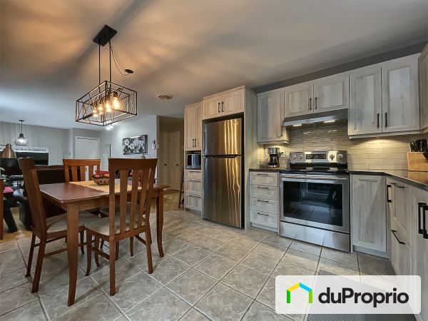 54, rue Thomas-Chapais, Lévis à vendre