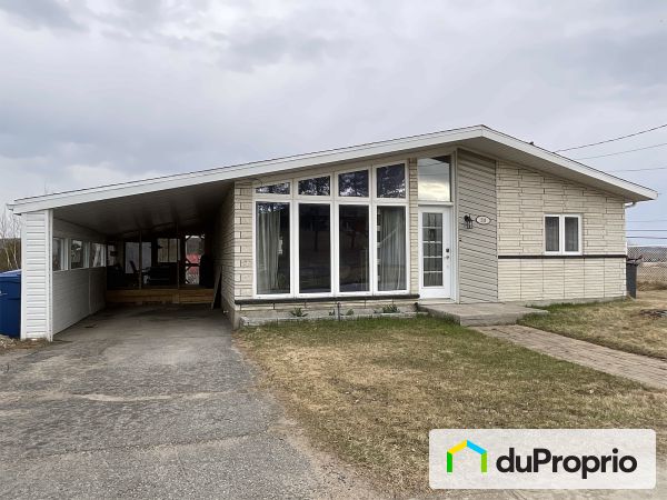 234, rue Principale, Lac-Bouchette à vendre