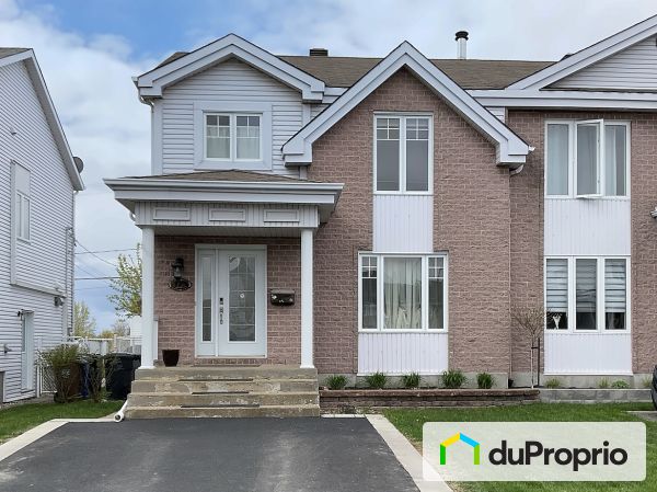 112 Rue du Dévidois, Varennes for sale