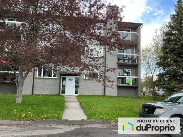 2-620, avenue Robert-Jean, Alma à vendre