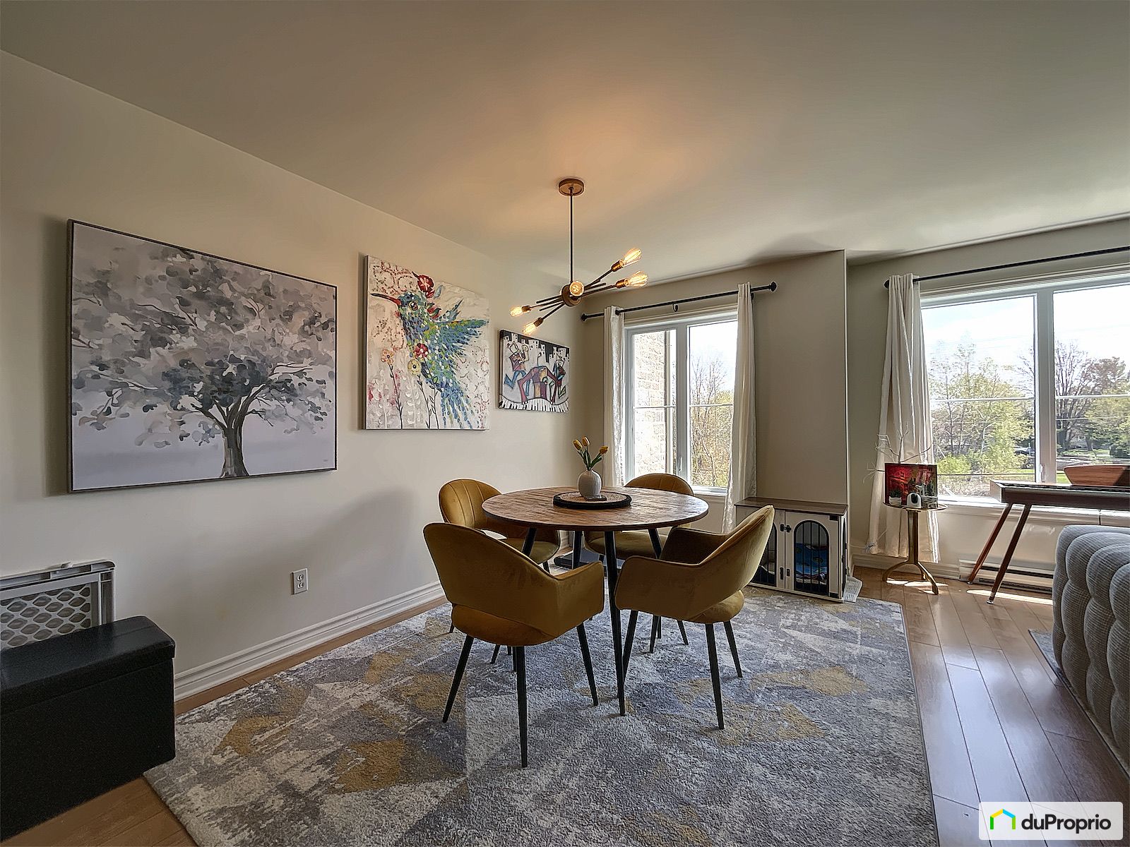 3 5 Place Charles Lemoyne — photo 2