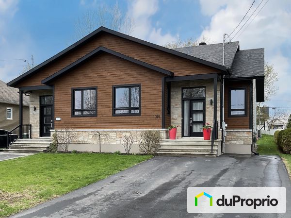 1016, 5e Avenue, Acton Vale à vendre
