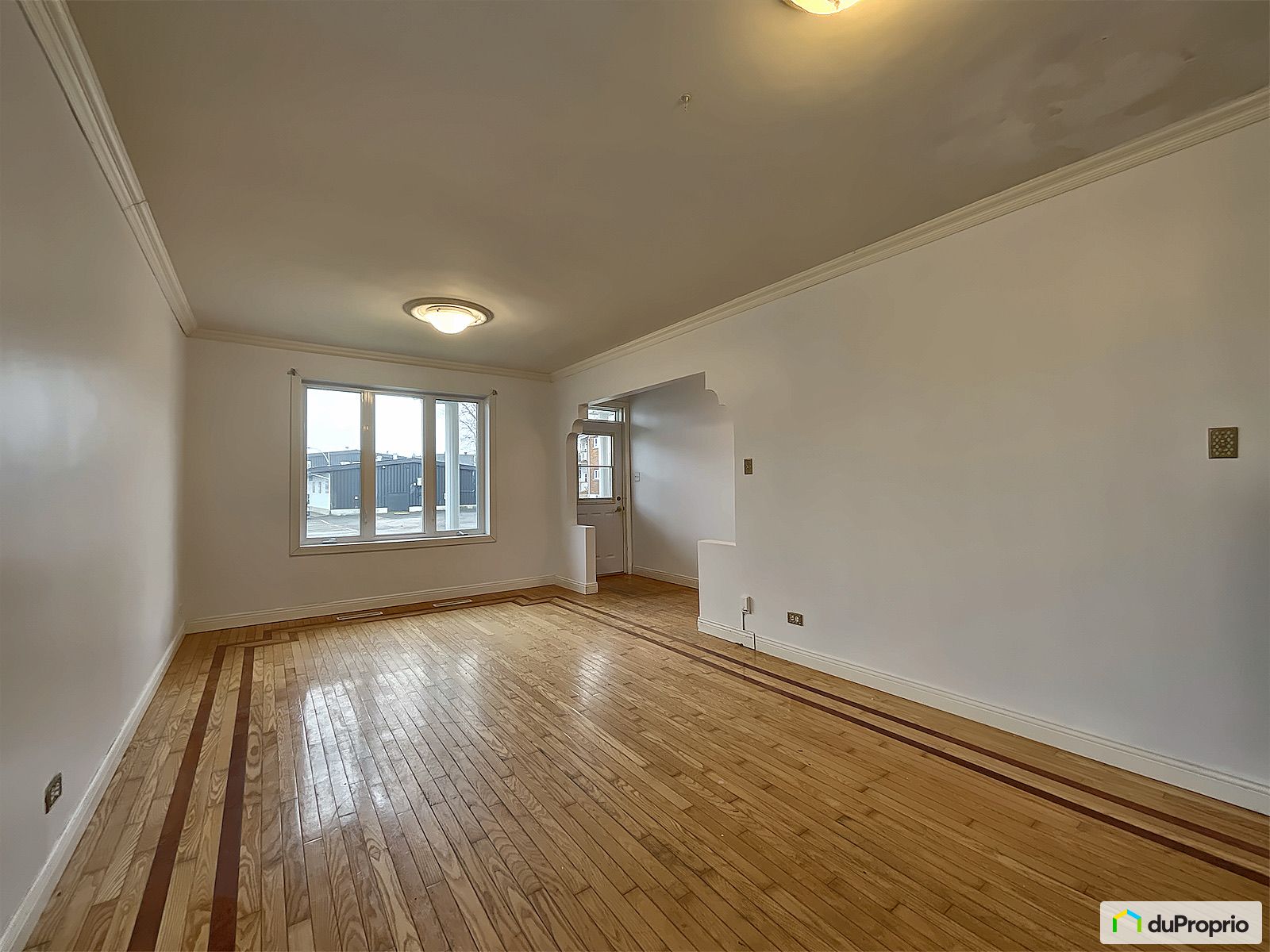 1530 7E Avenue — photo 2