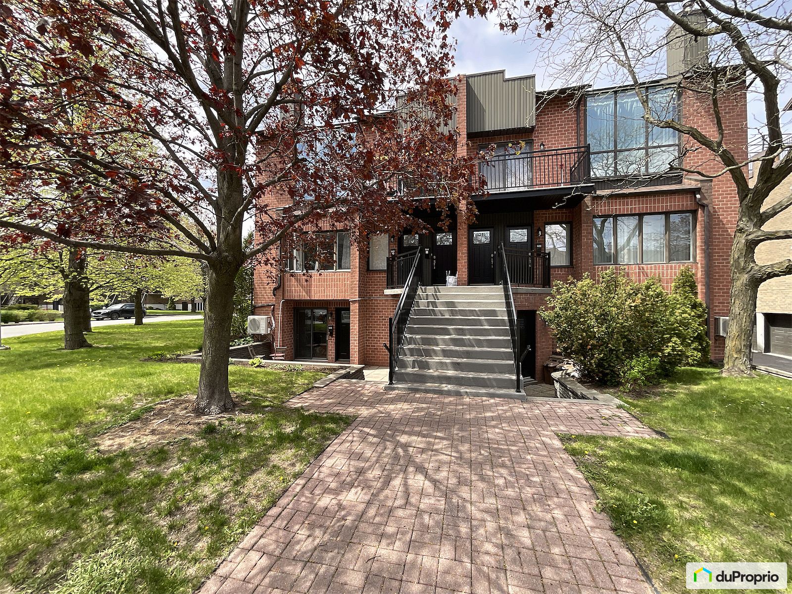 580 Rue Schumann — photo 1