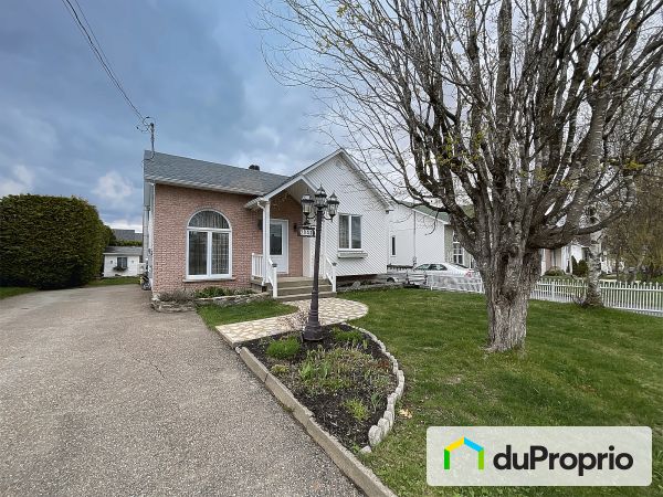 2041 rue Watopeka, Sherbrooke (Jacques-Cartier) for sale