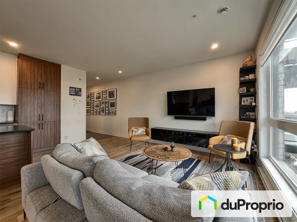 Living Room - 206-3660 rue Roland-Marquette, Longueuil (St-Hubert) for sale