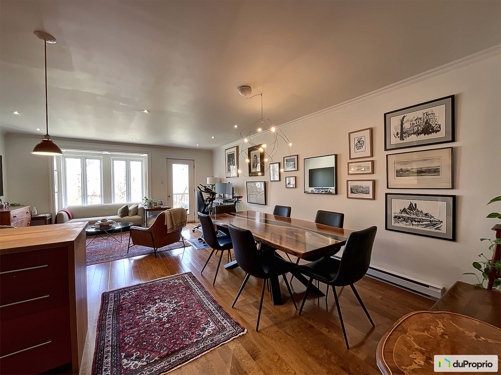 303 3770 Rue Workman — photo 1