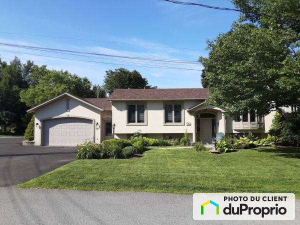 26 rue Vanier, Otterburn Park for sale