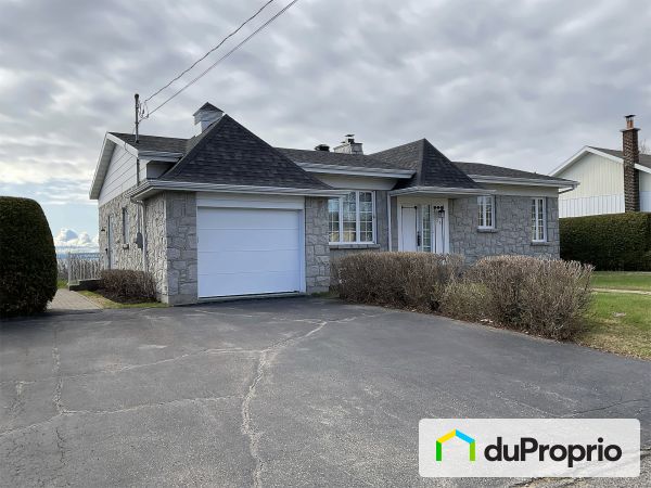 35 rue Le Courtois, La Malbaie for sale