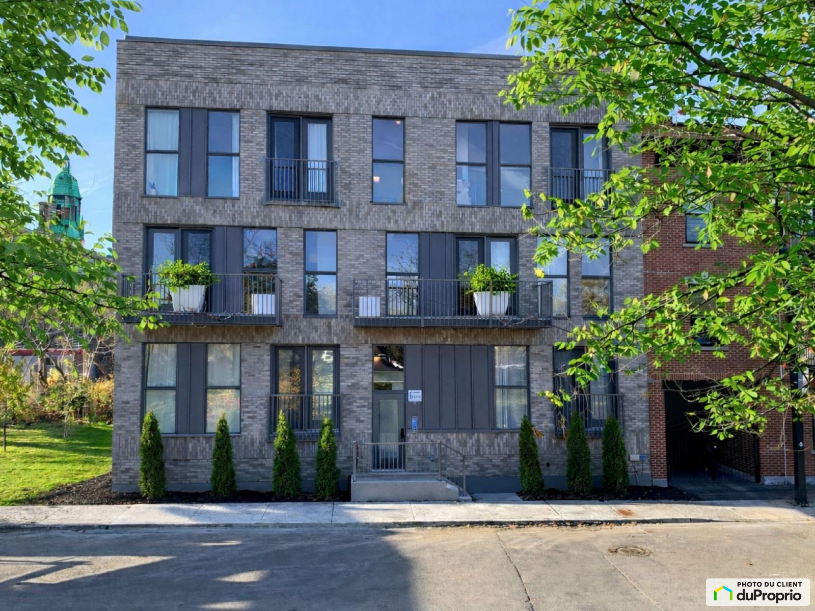201 2363 Rue Jean Langlois — photo 1