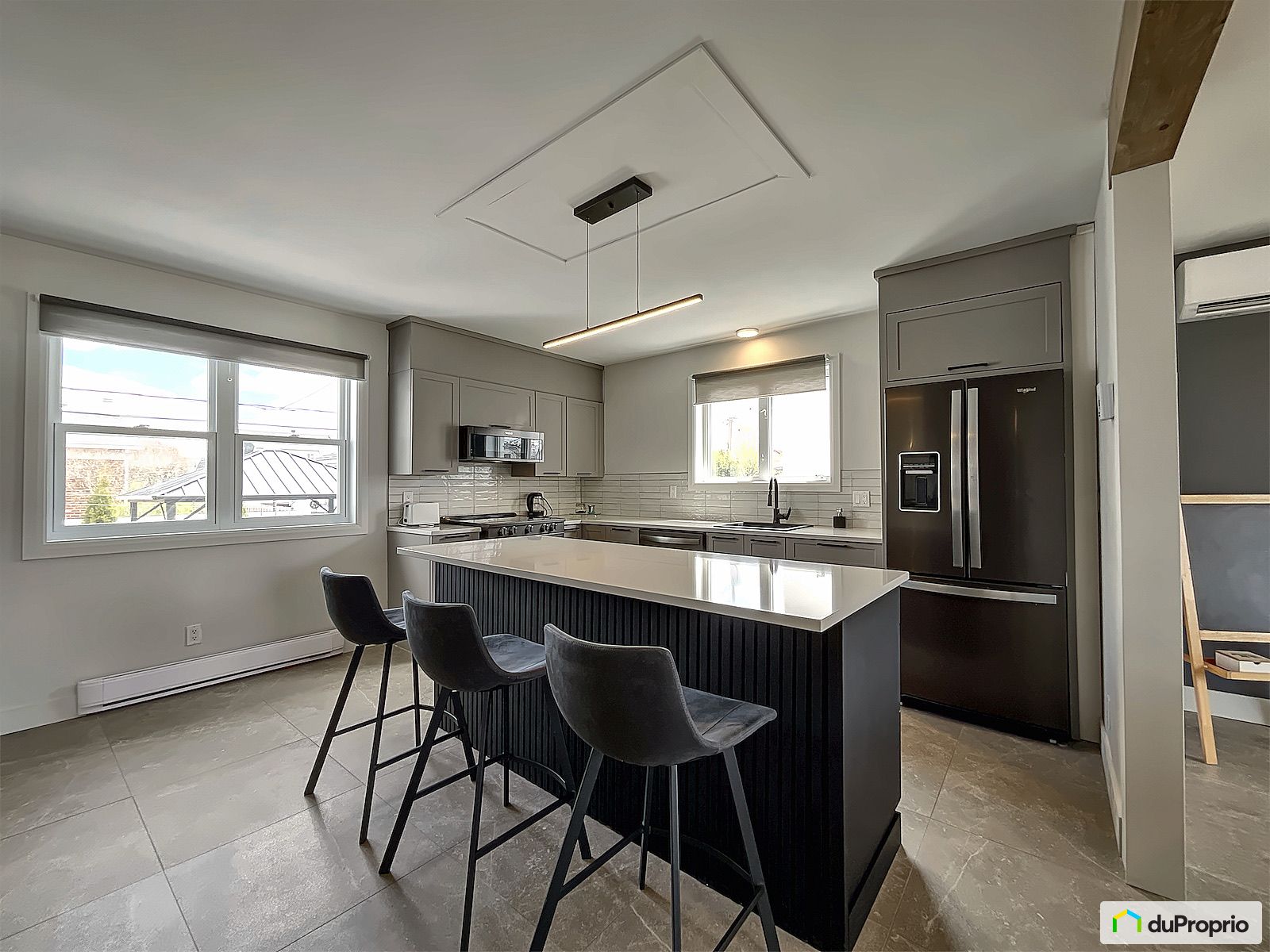 310 Rocheleau — photo 3