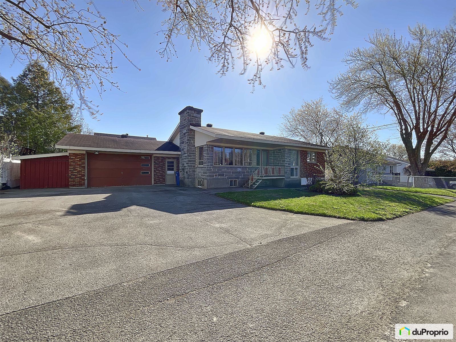 265 1Re Avenue — photo 1