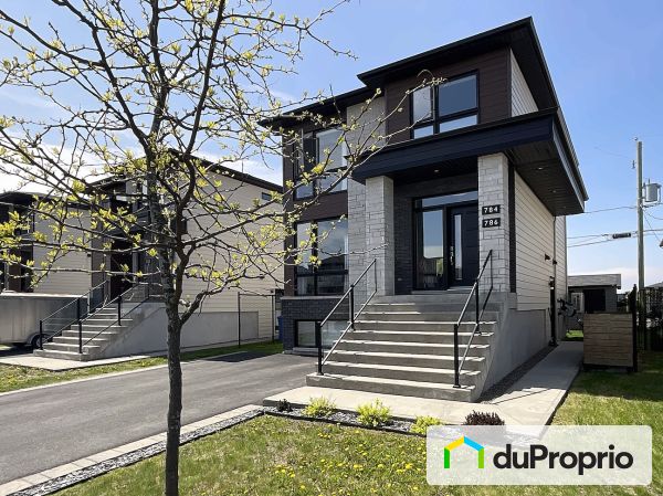 784-786 rue Denise-Asselin, Beloeil à vendre
