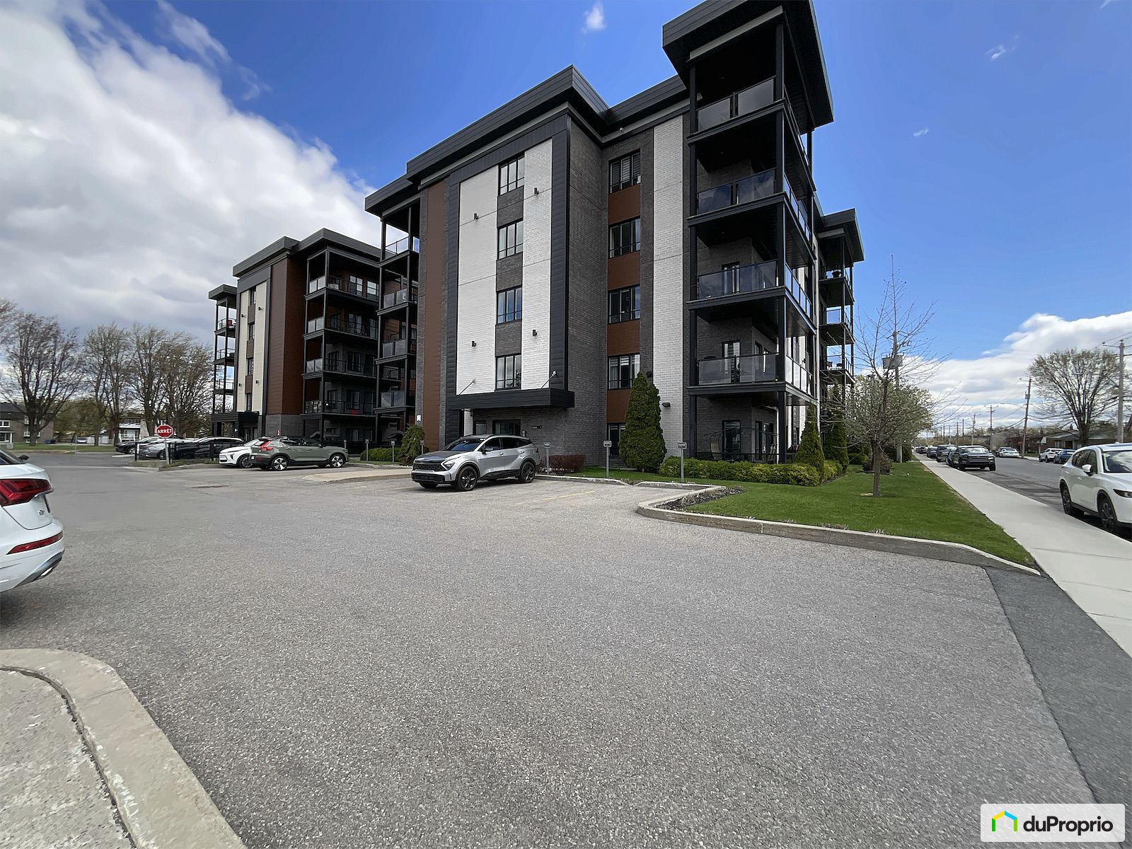 142 395 Rue Dufferin — photo 1