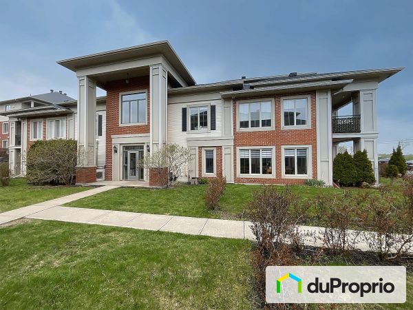 7-784, rue des Sureaux, Boucherville à vendre