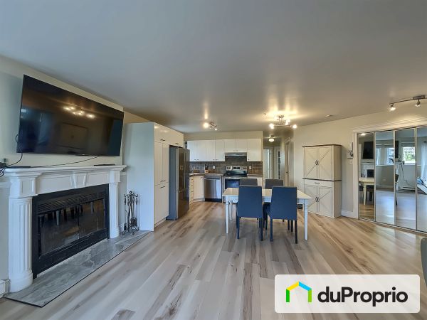 101-41, avenue Joubert, Candiac à vendre