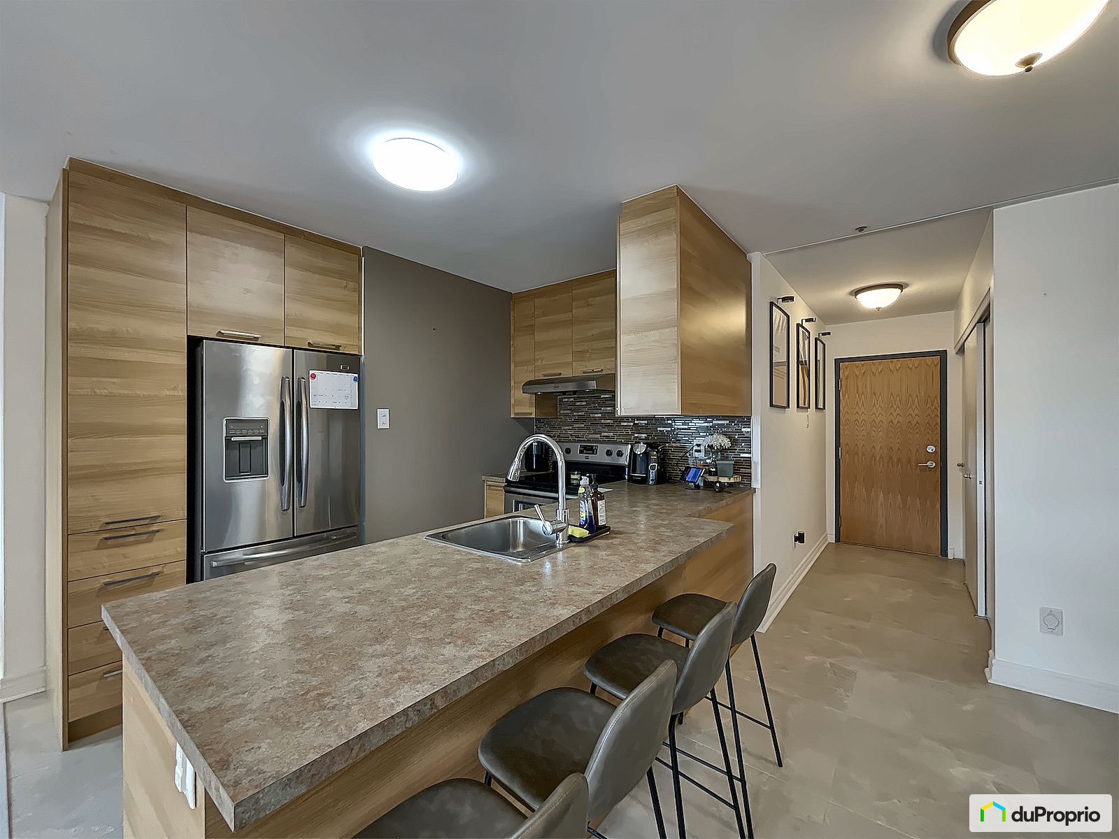 606 1900 Boulevard Du Souvenir — photo 1
