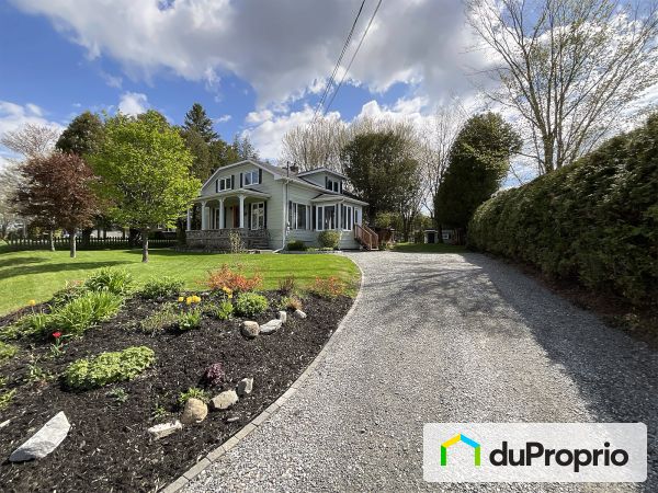 854, rue Merry Nord, Magog à vendre