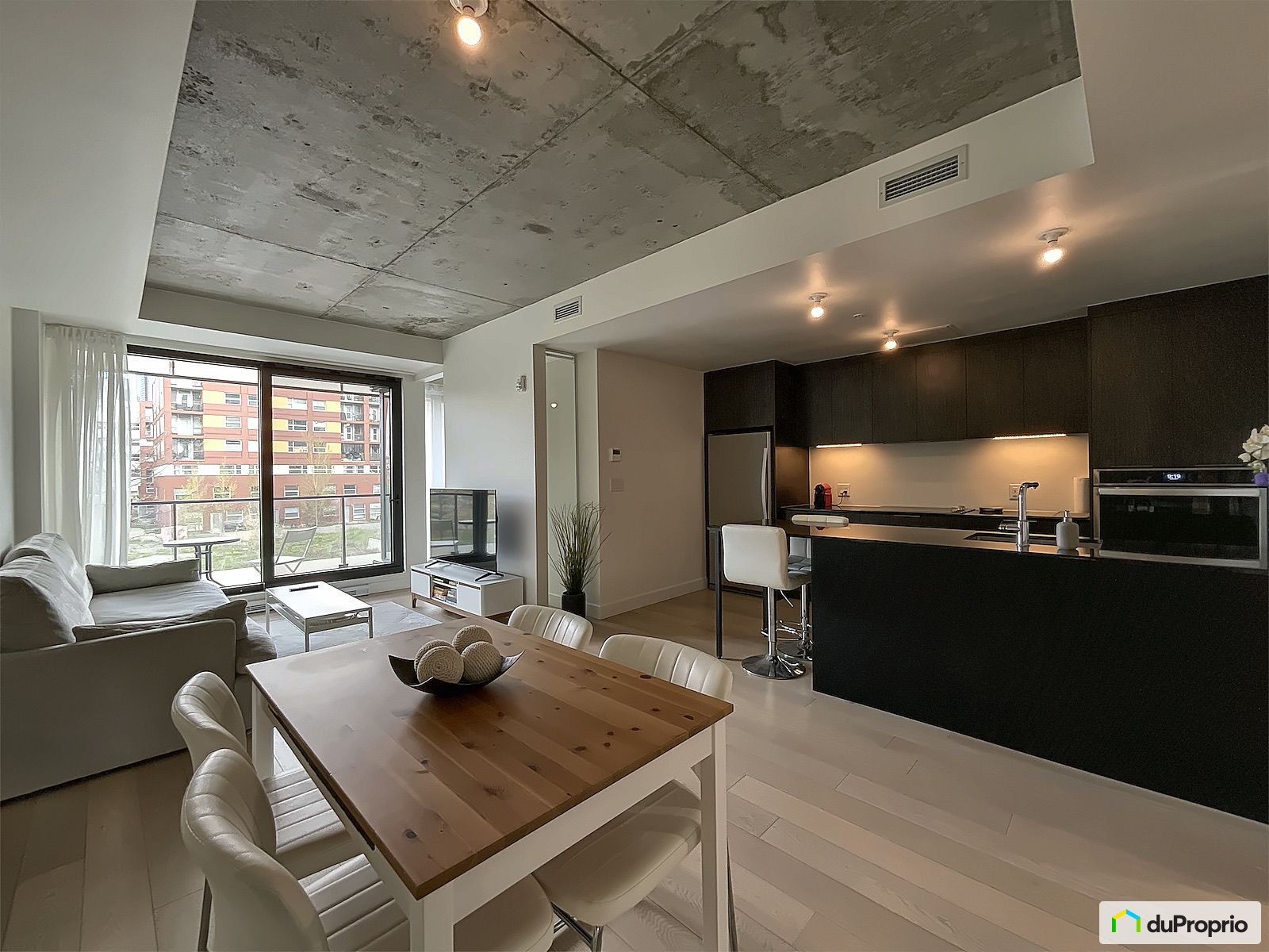 202 1550 Rue Des Bassins — photo 1