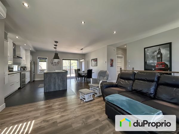 2305, rue des Alluchons, St-Étienne-De-Lauzon à vendre