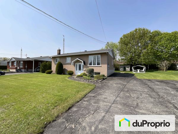 1230, 3e Avenue, Acton Vale à vendre