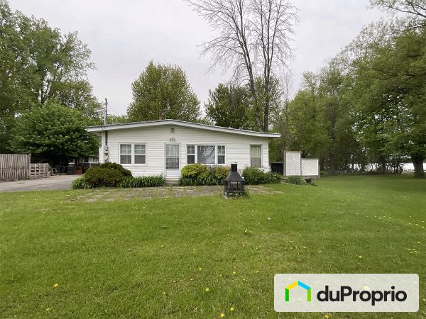 77-79, 9e avenue, St-Paul-De-L'Ile-Aux-Noix à vendre