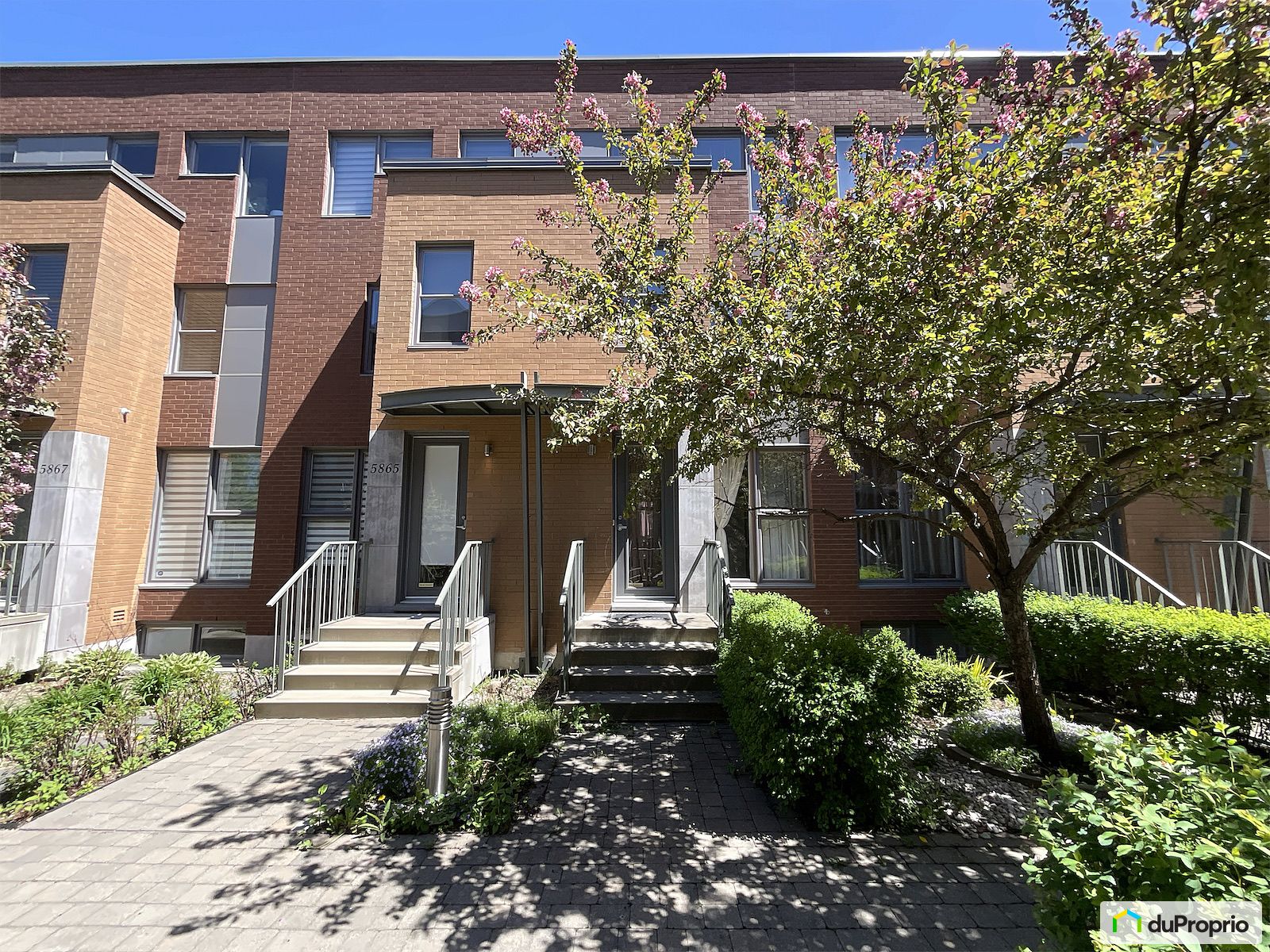 5863 Rue Claude Masson — photo 1