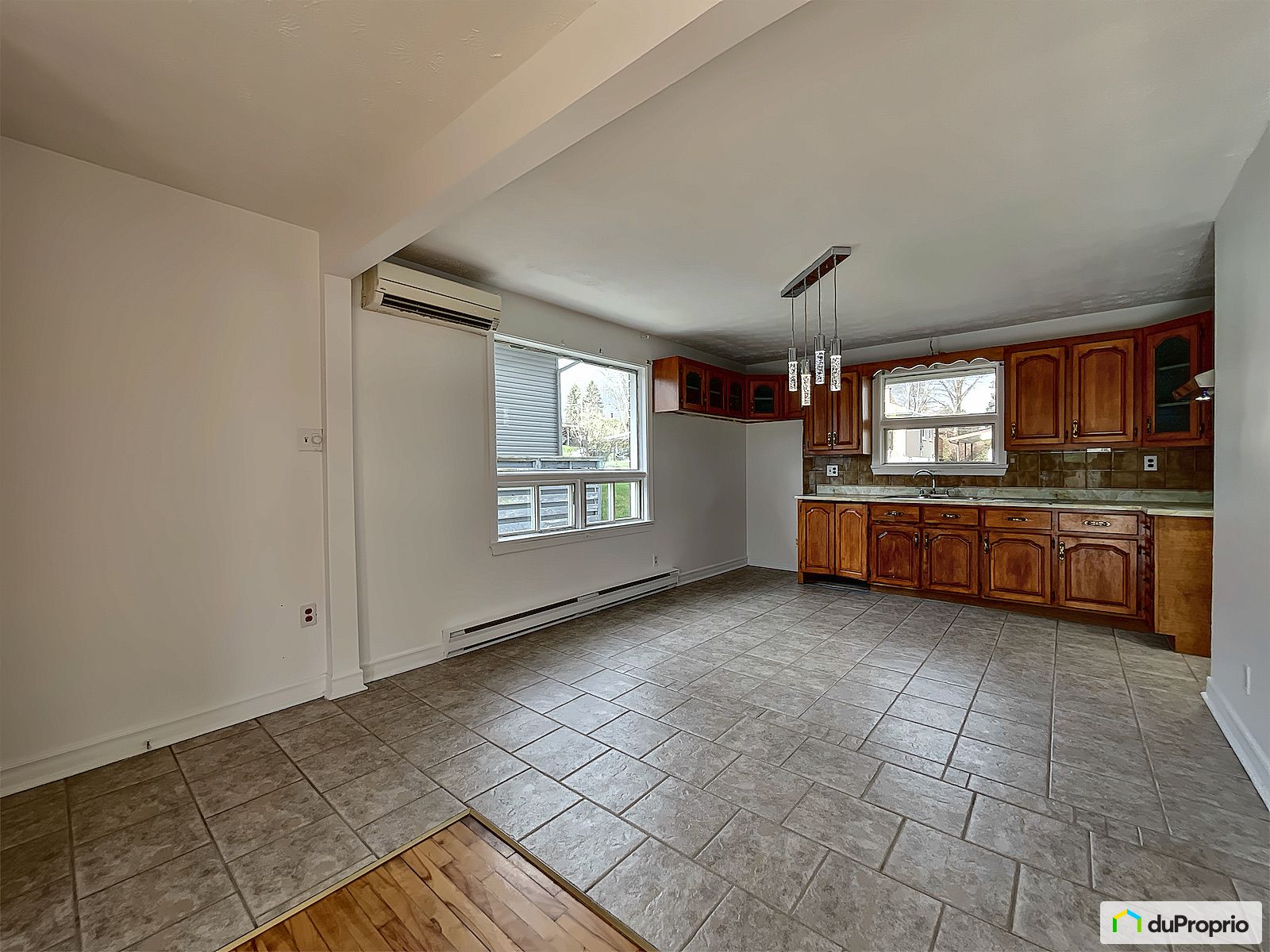 1356 Rue Caron — photo 3