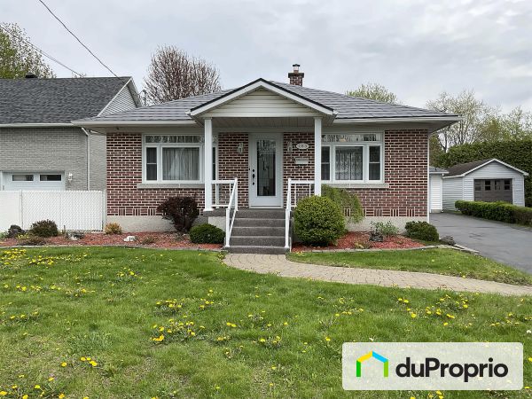 263 rue Cartier, Granby for sale