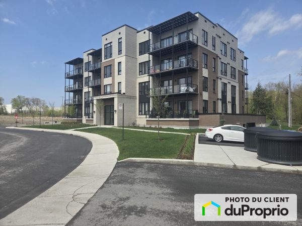 301-1320, rue Custine, St-Jérôme (St-Jérôme) à vendre