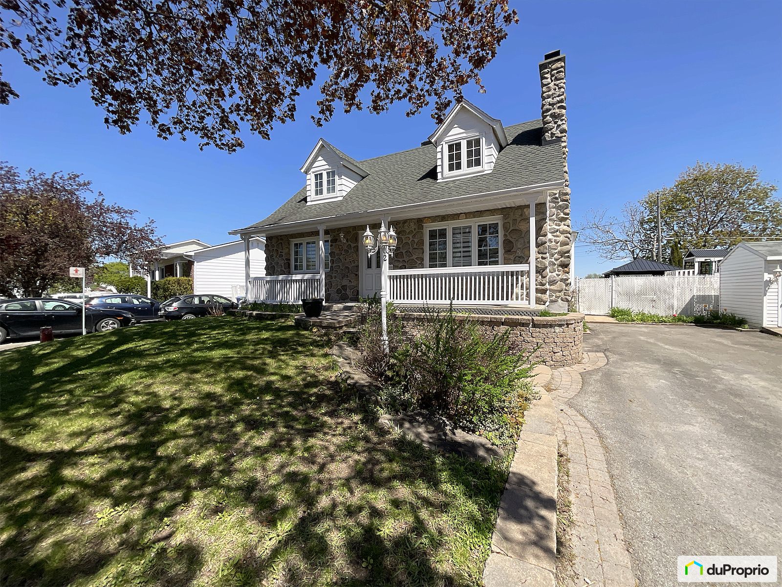 422 Rue Saint Laurent — photo 1