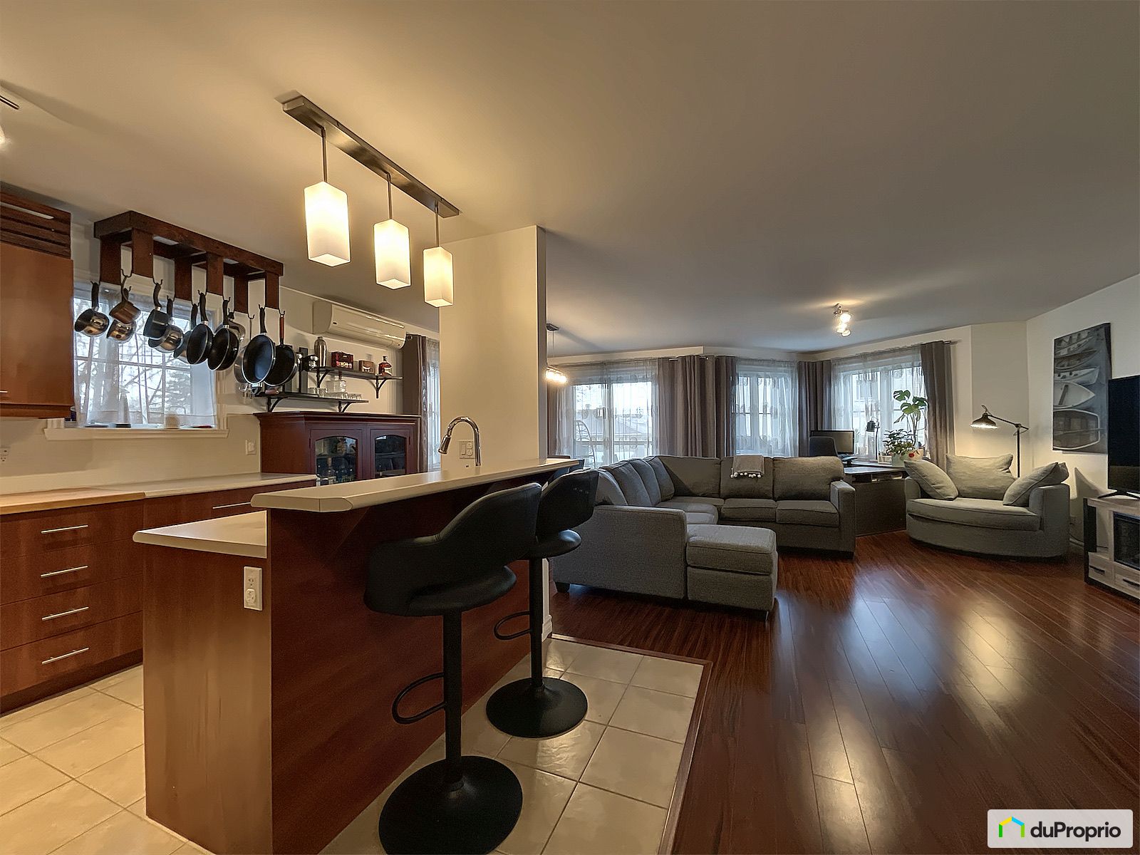 4 2430 Boulevard Bastien — photo 1