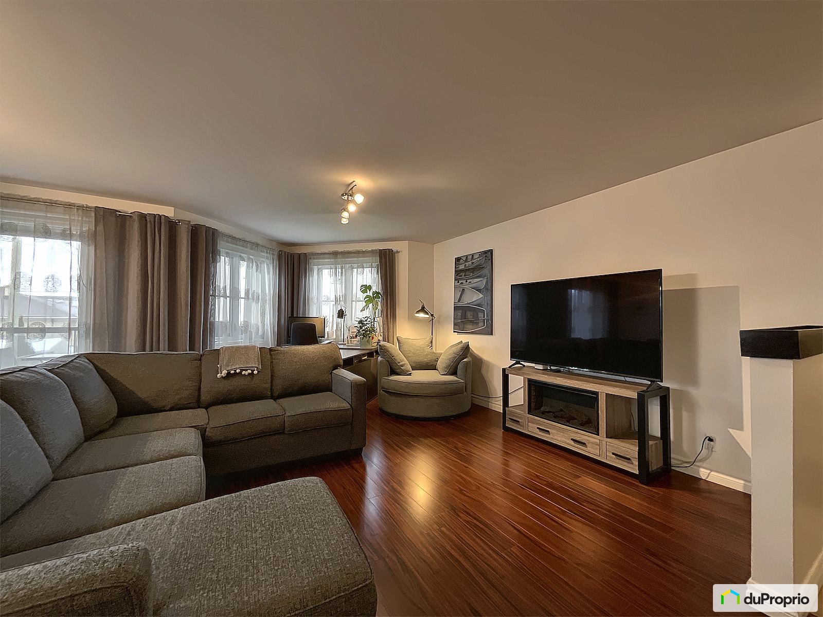 4 2430 Boulevard Bastien — photo 2