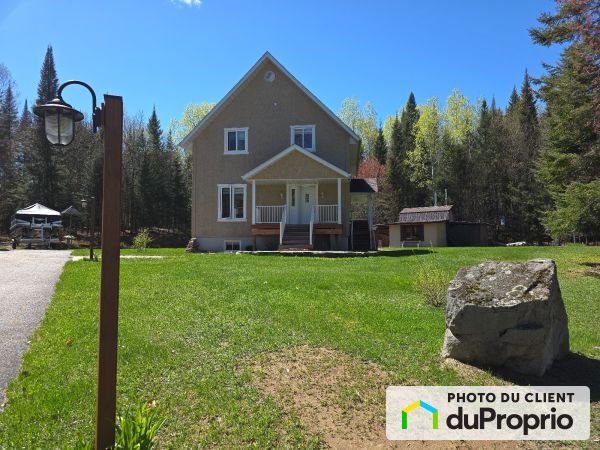 908, montée du Lac-Paquet, Rivière-Rouge à vendre
