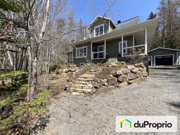 48 chemin des Lacs, Lac-Beauport for sale