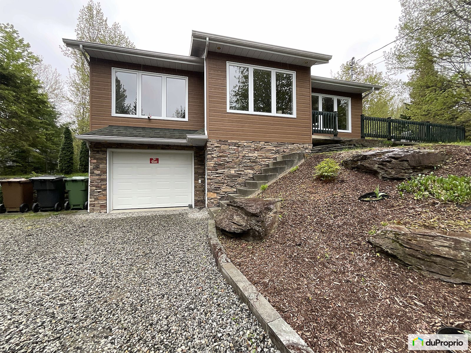 110 Rue Louise — photo 3