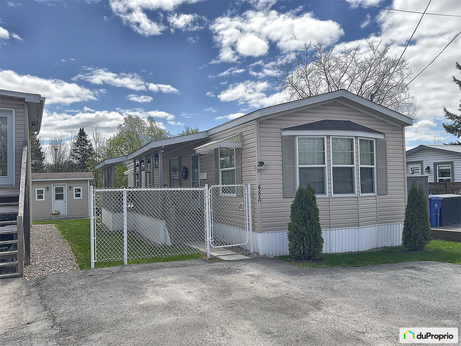 A 48 5E Avenue Ouest — photo 1