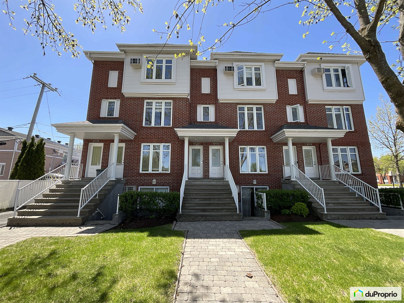 2064 Avenue Yves Theriault — photo 1
