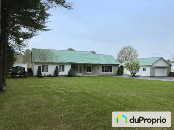 767, rang des Chalets, Ste-Clotilde-De-Horton à vendre