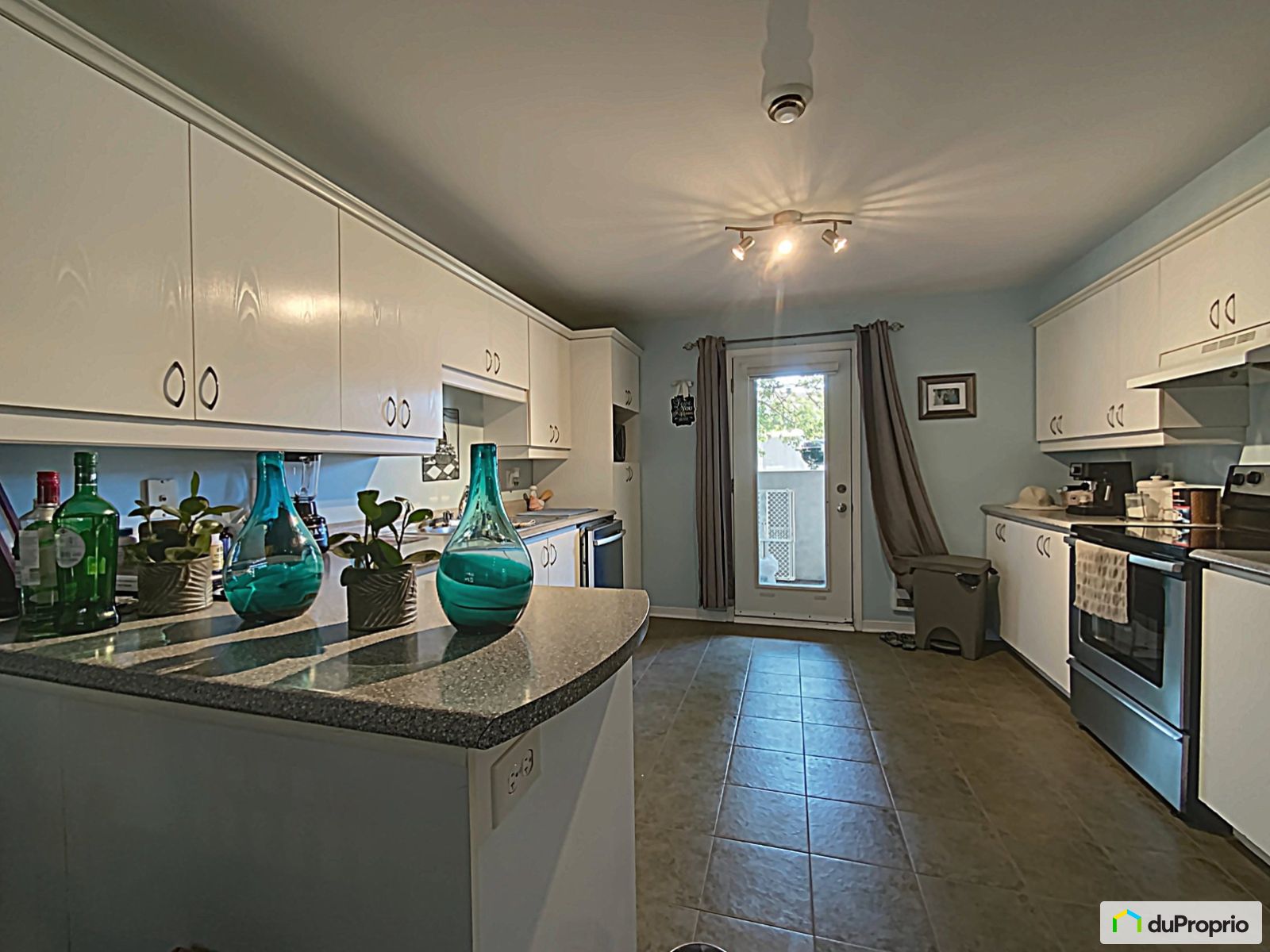 402 Rue Du Prado — photo 3
