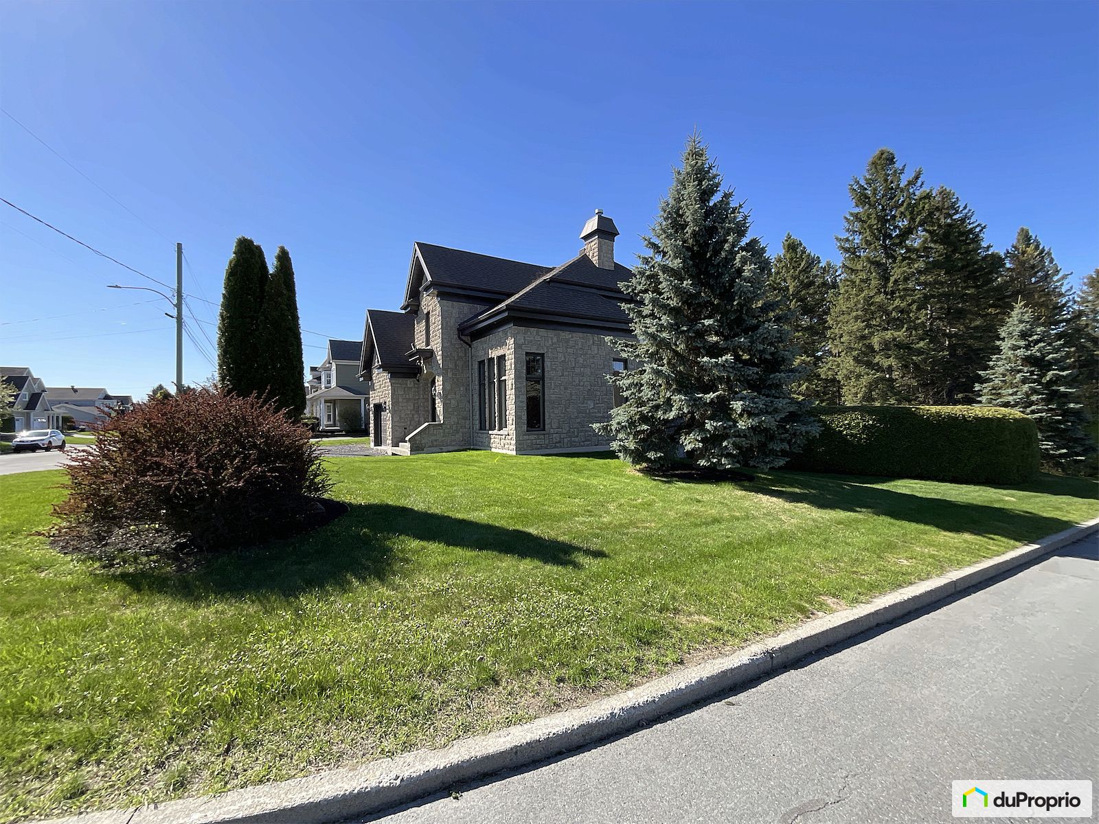 8526 20E Avenue — photo 3