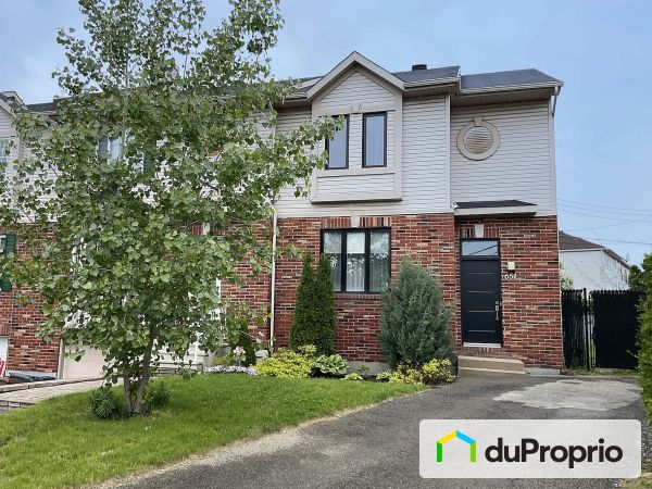 651, rue d'Avesnières, Chomedey à vendre