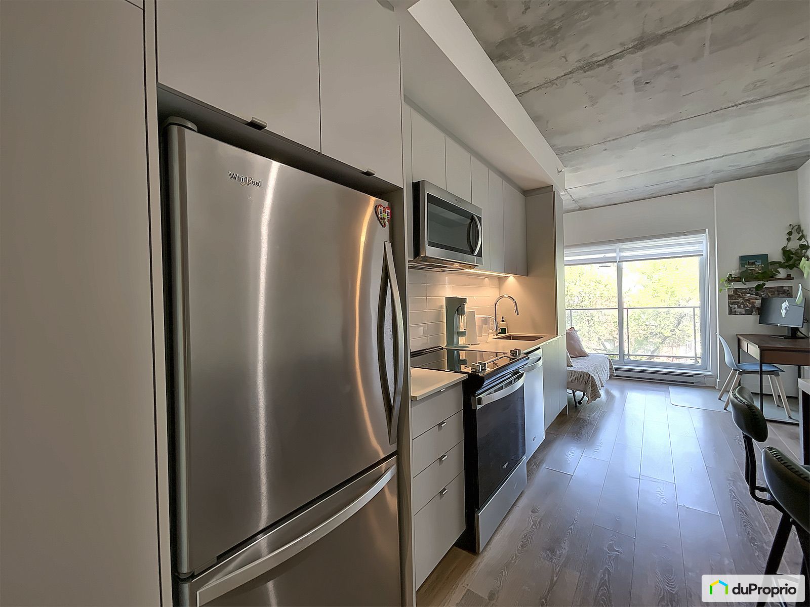 312 9290 Avenue Dubuisson — photo 2