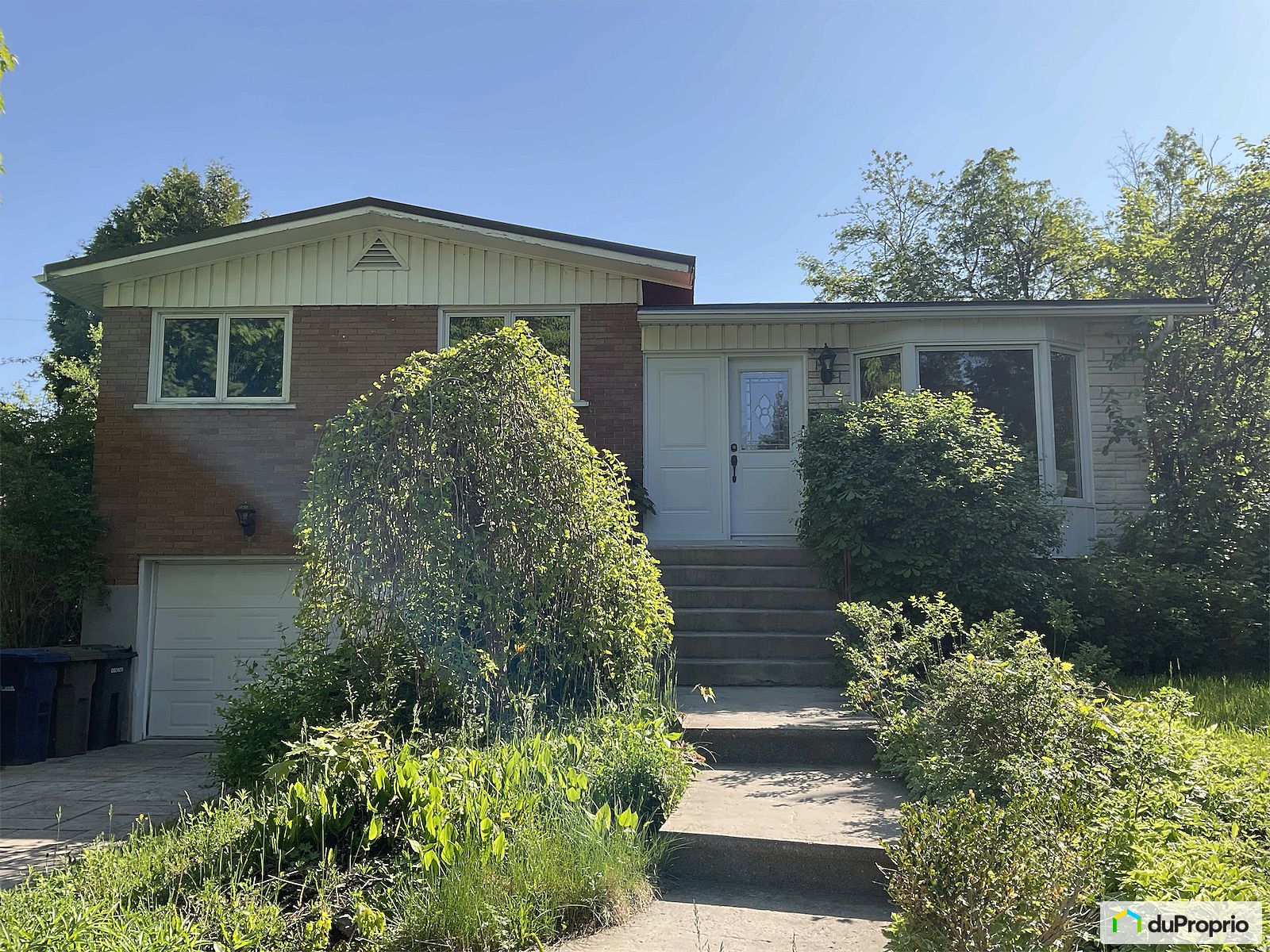 915 Rue Miville Dechene — photo 1