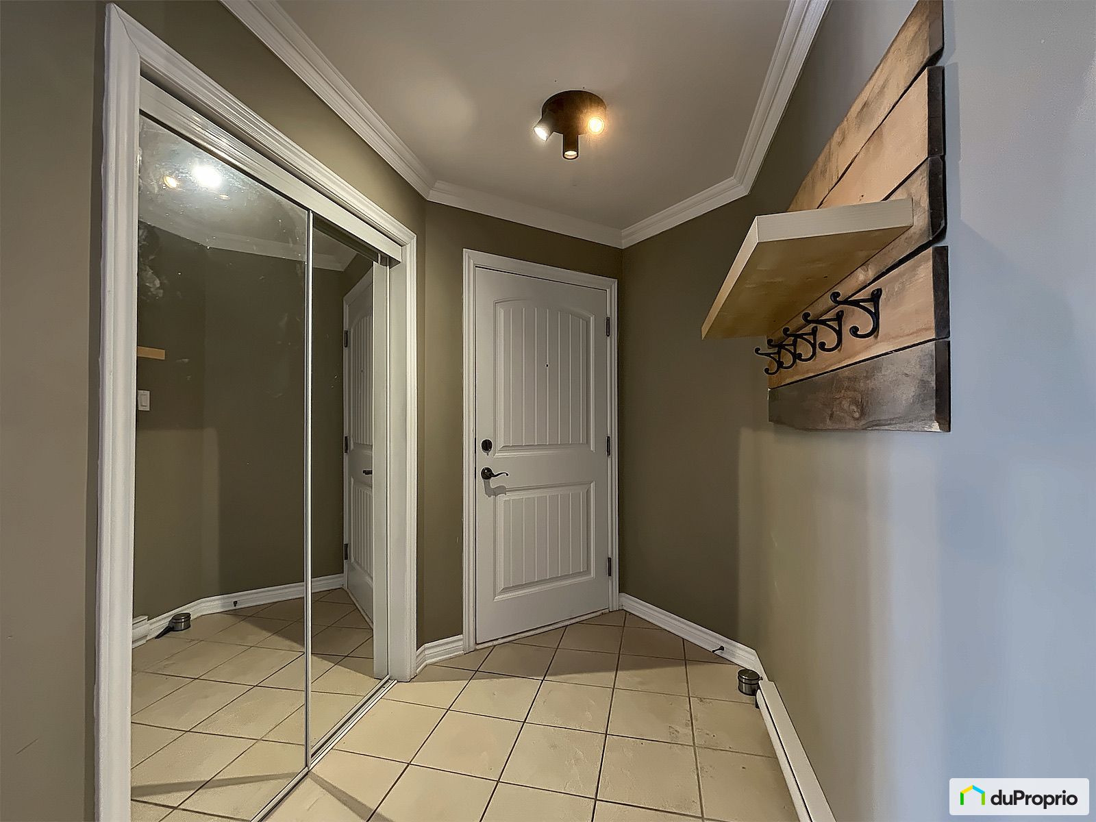 4 560 Boulevard Saint Luc — photo 3