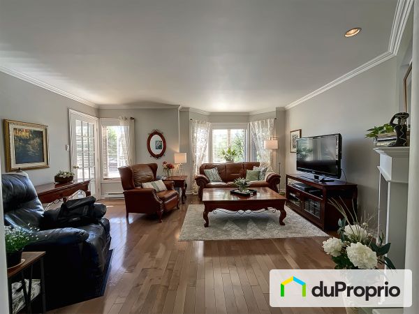 3014 boulevard Daniel-Johnson, Chomedey for sale