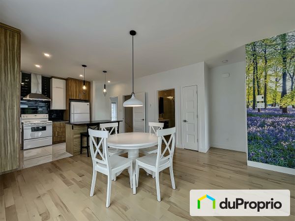 5, rue Charles-Powell, Bromont à vendre