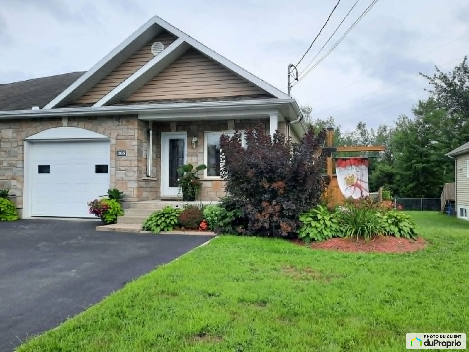 265 Place Louis Denis — photo 1